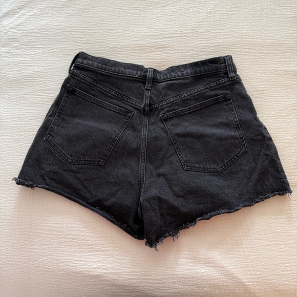 The 90’s Relaxed Cut Off Curve Love Shorts - Picture 3 of 7